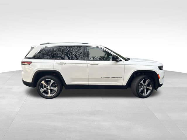 Used 2023 Jeep Grand Cherokee 4WD 4xe w/ Luxury Tech Group II image 9