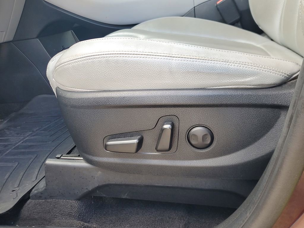 Used 2021 Hyundai Palisade SEL w/ Premium Package FWD image 15