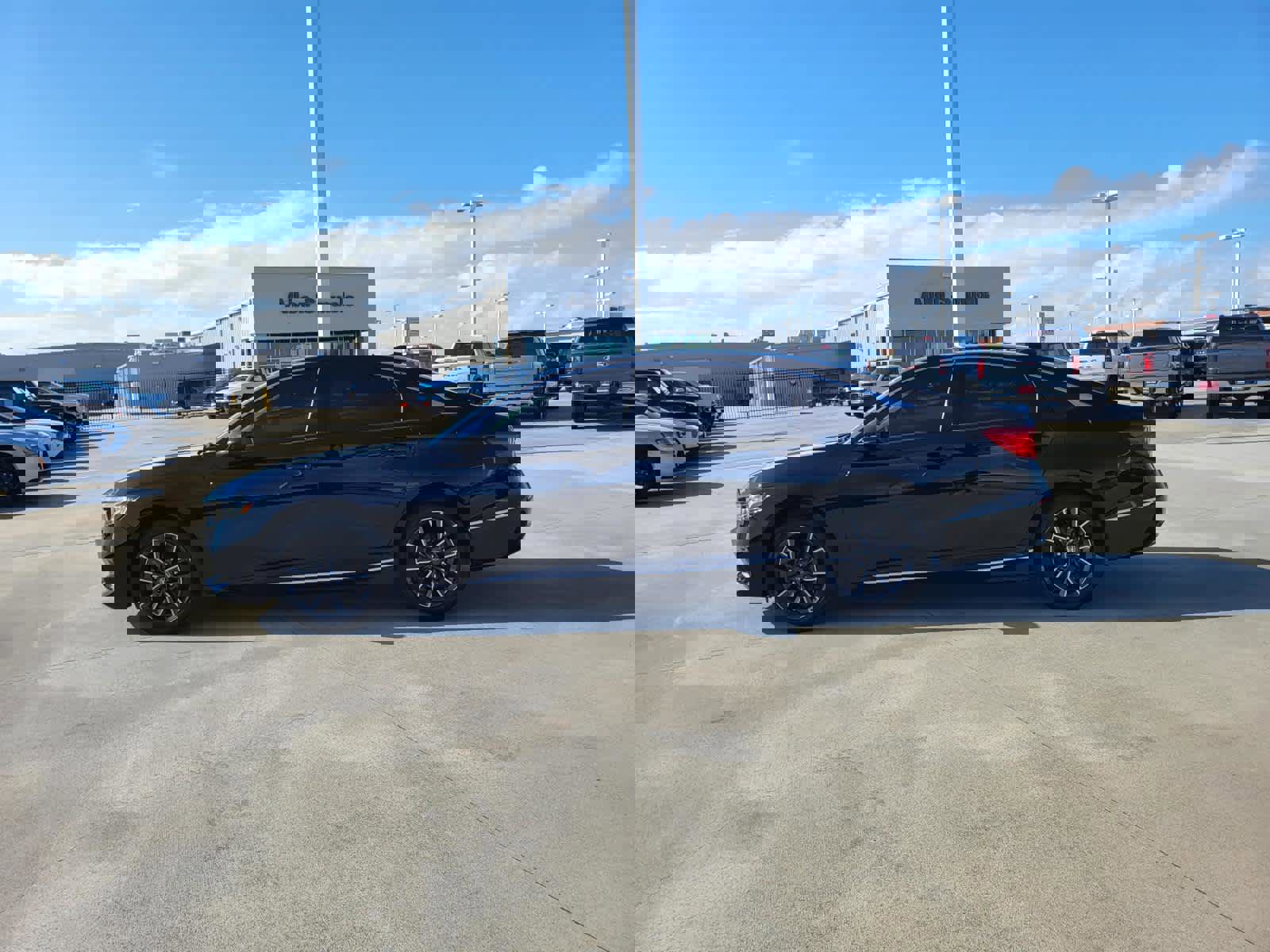 Used 2021 Honda Accord EX-L image 2