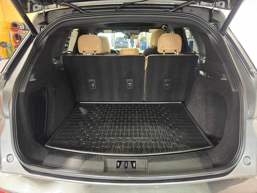 Used 2022 Lincoln Corsair Reserve w/ Equipment Group 201A image 19