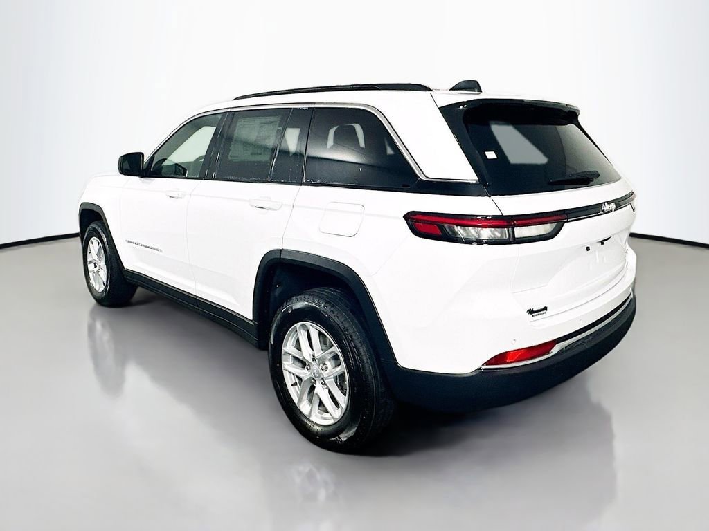 New 2025 Jeep Grand Cherokee Laredo X w/ Luxury Tech Group I RWD image 5
