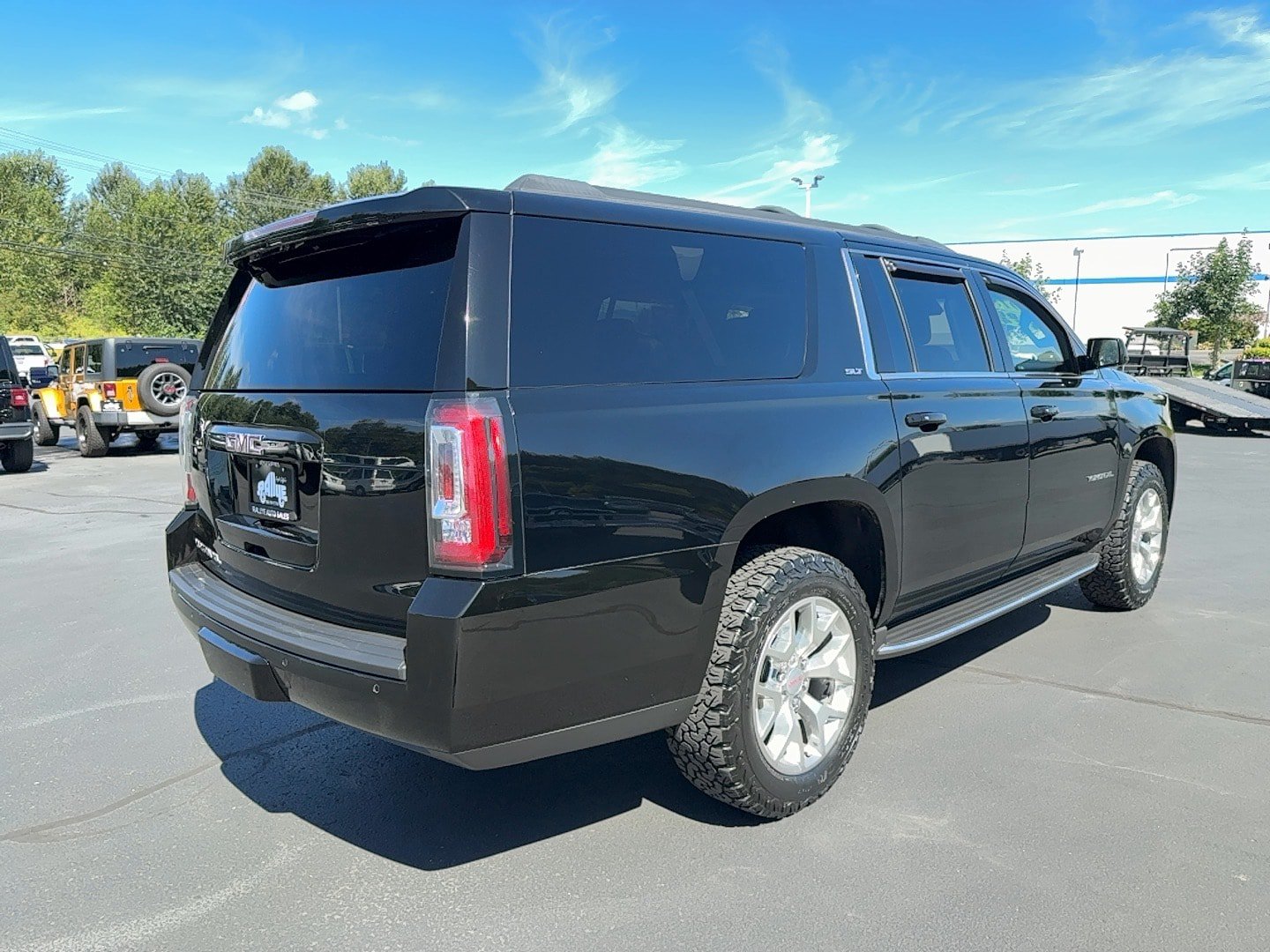 Used 2018 GMC Yukon XL SLT AWD/4WD image 5