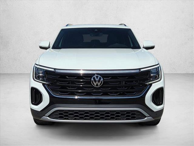 Used 2024 Volkswagen Atlas Cross Sport SE w/ Panoramic Sunroof Package AWD/4WD video 2
