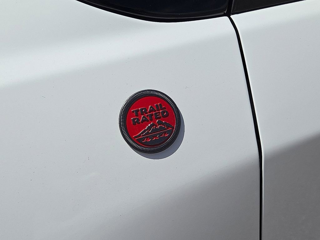 Used 2025 Jeep Compass Trailhawk AWD/4WD image 11