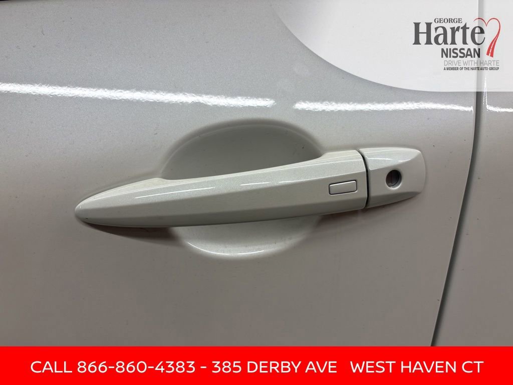 Certified 2023 Nissan Rogue SV image 42