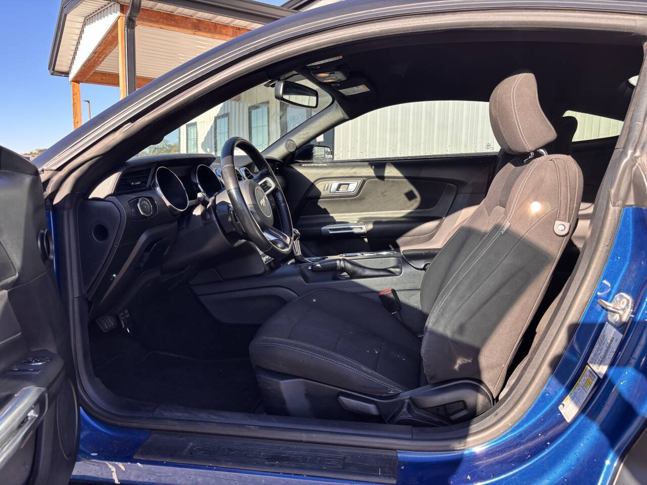 Used 2017 Ford Mustang Coupe RWD image 13
