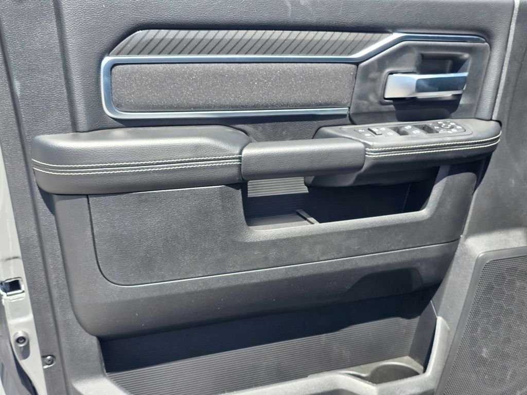 New 2026 RAM 2500 Big Horn AWD/4WD image 8