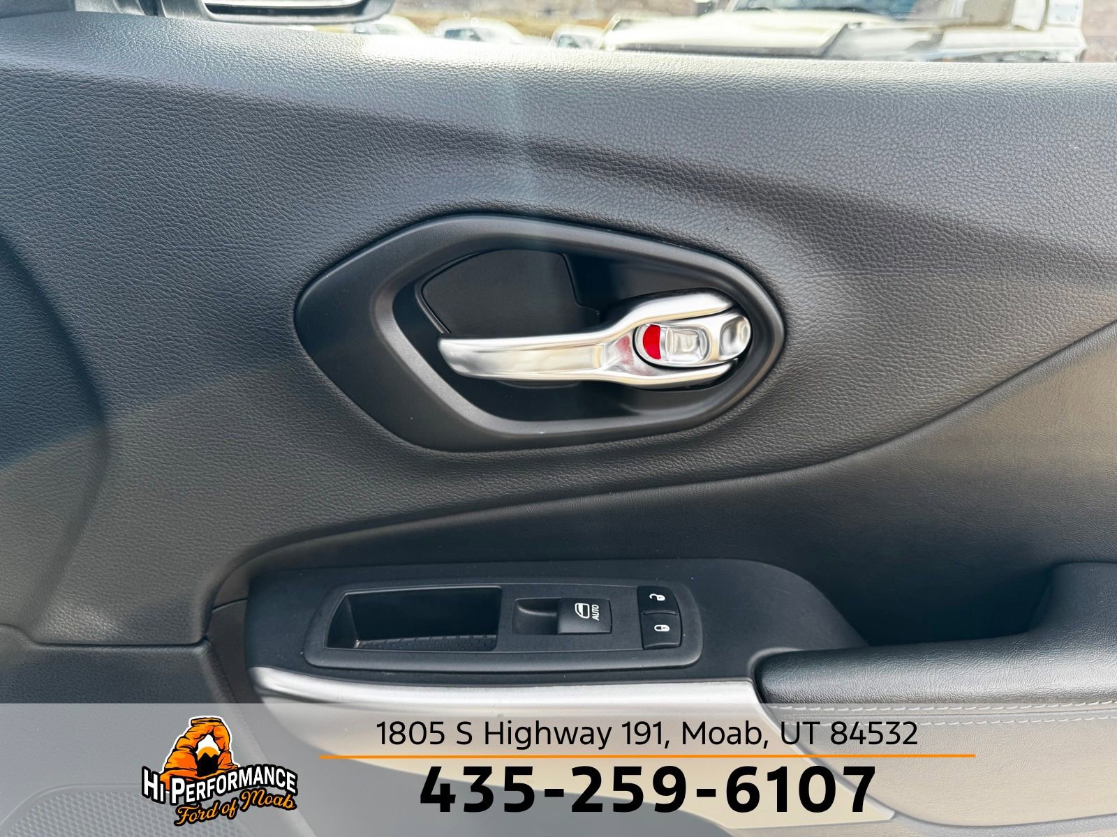 Used 2022 Jeep Cherokee Limited image 39