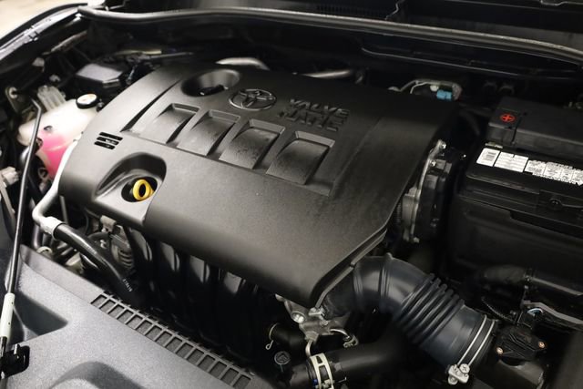 Used 2021 Toyota C-HR XLE image 11