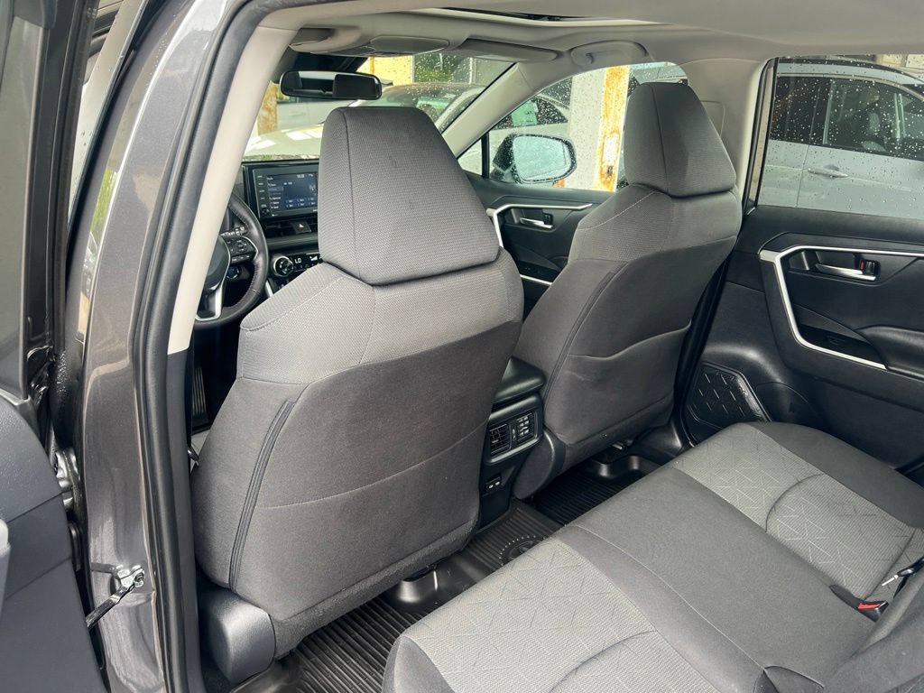 Used 2022 Toyota RAV4 XLE w/ Convenience Package AWD/4WD image 10