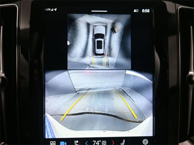 Used 2024 Volvo XC60 B5 Plus image 31
