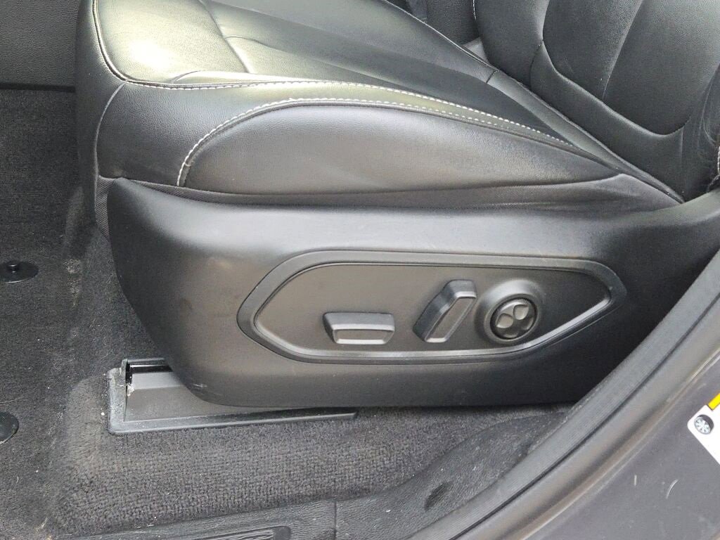 Used 2022 Jeep Grand Cherokee L Limited w/ Trailer Tow Group (B) image 25