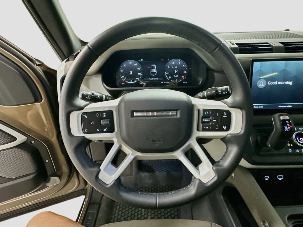 Used 2024 Land Rover Defender 110 SE AWD/4WD image 12