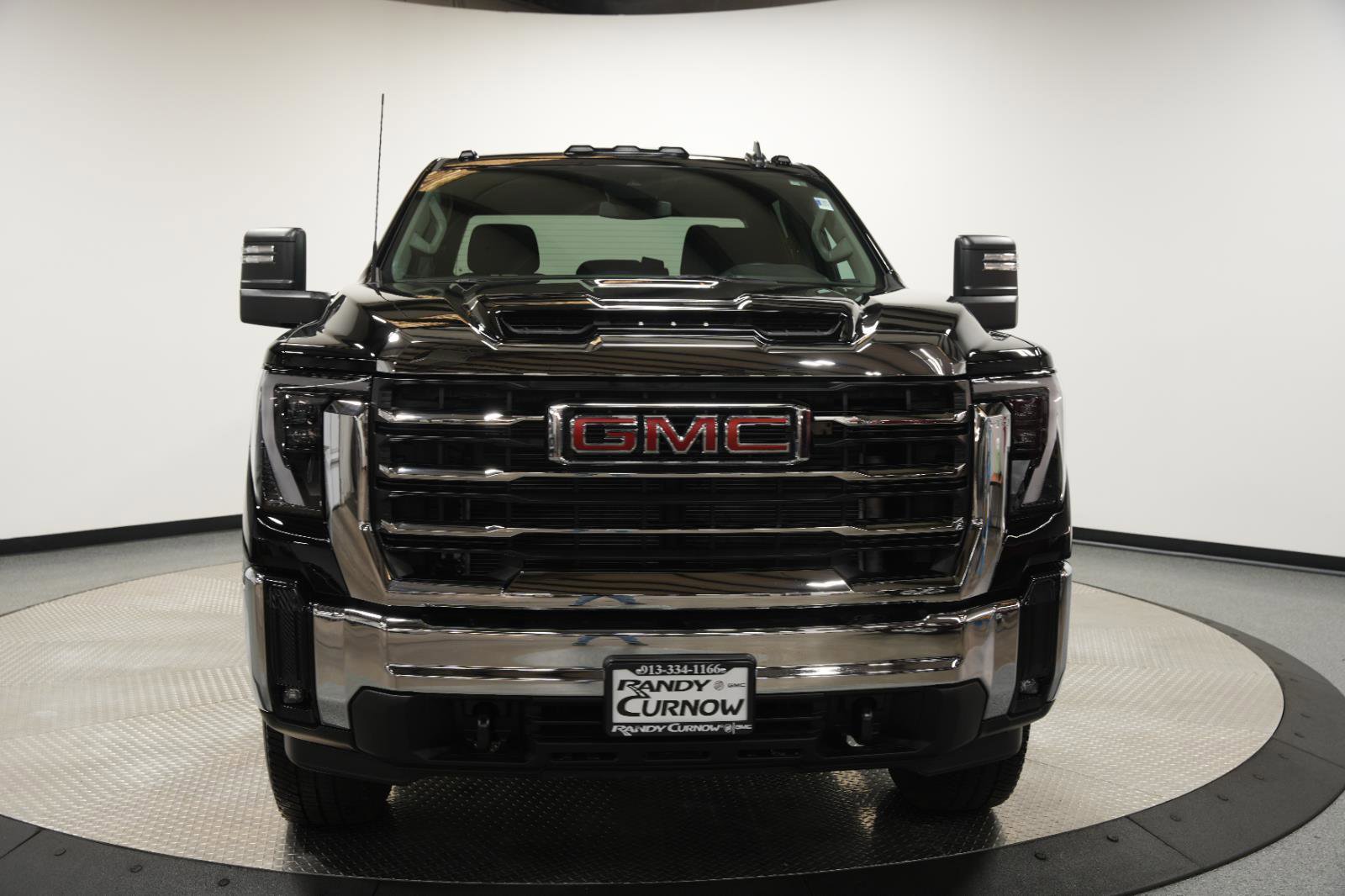 Used 2025 GMC Sierra 2500 SLE w/ SLE Value Package; image 2