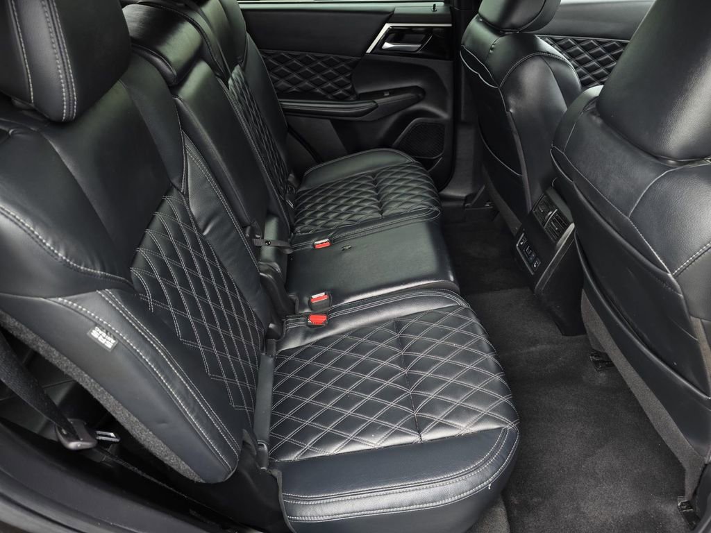 Used 2022 Mitsubishi Outlander SEL FWD image 30