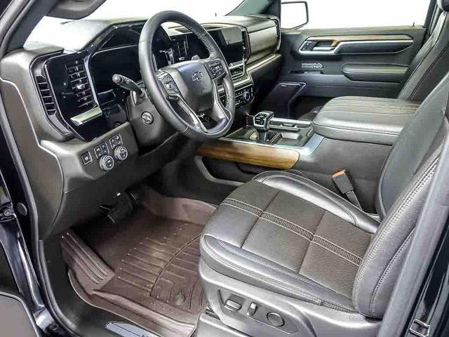 Certified 2026 Chevrolet Silverado 1500 High Country w/ Midnight Edition AWD/4WD image 14
