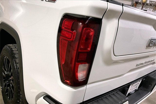 Used 2022 GMC Sierra 1500 Elevation image 8