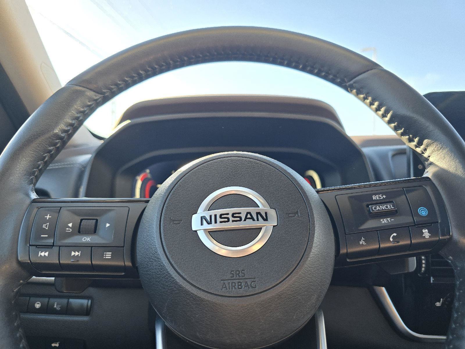 Used 2021 Nissan Rogue Platinum AWD/4WD image 21