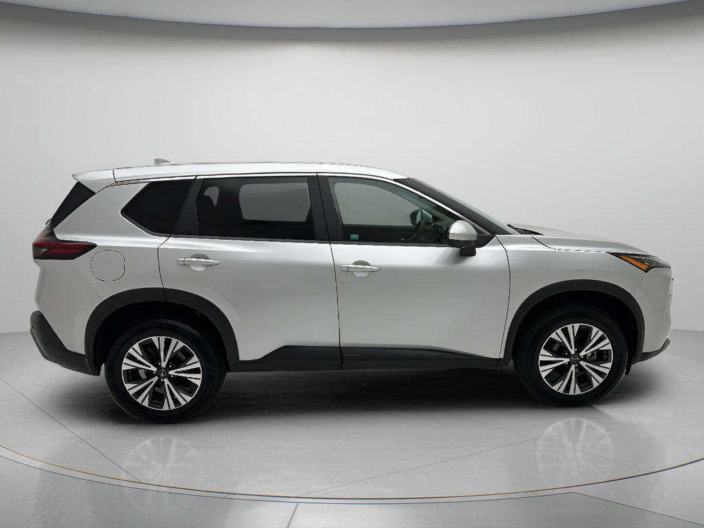 Used 2023 Nissan Rogue SV AWD/4WD image 3