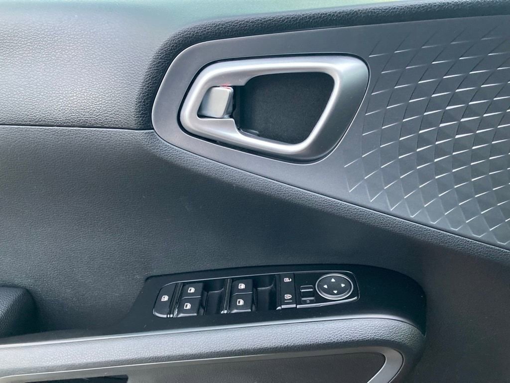 Used 2020 Kia Soul GT-Line w/ Option Group 015 FWD image 12