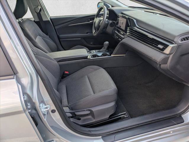 Used 2025 Toyota Camry LE FWD image 17