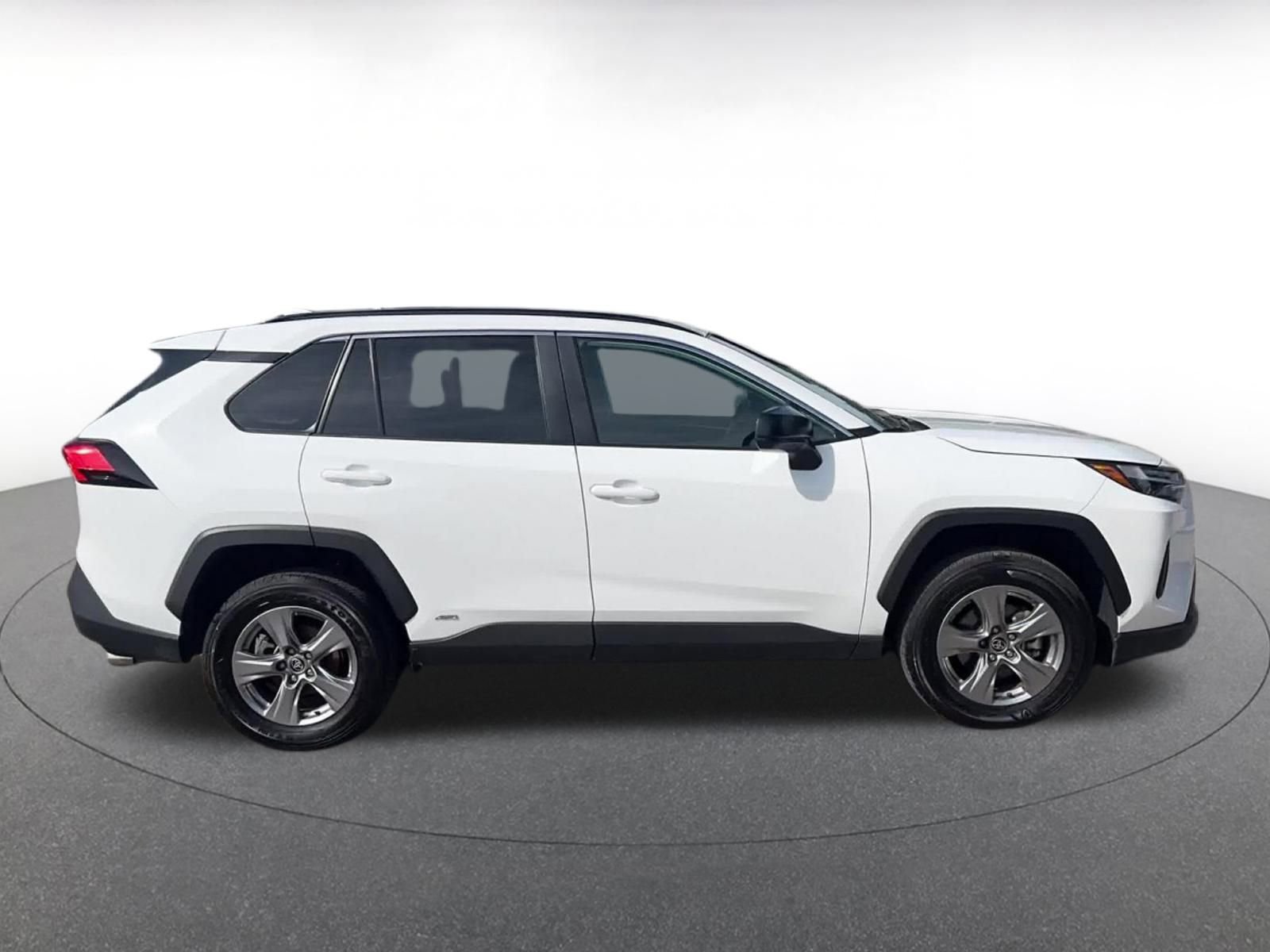 Used 2025 Toyota RAV4 LE image 16