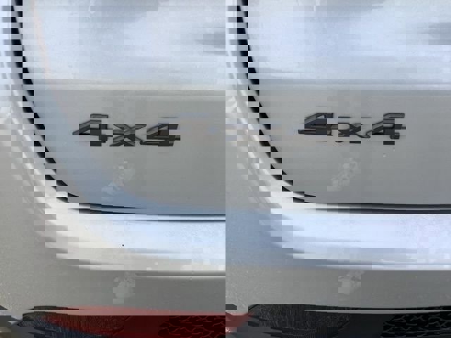 New 2026 Jeep Compass Latitude image 9