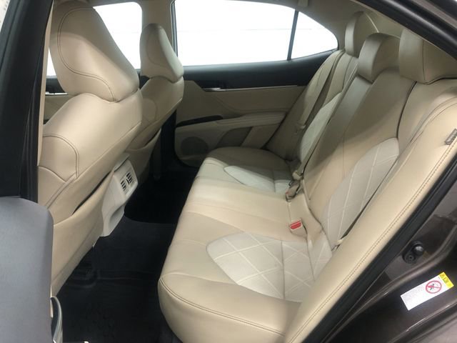 Used 2018 Toyota Camry XLE image 26