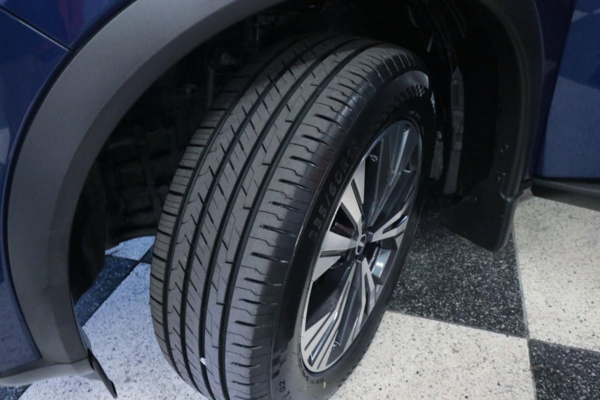 Used 2022 Nissan Rogue SV w/ SV Premium Package FWD image 11