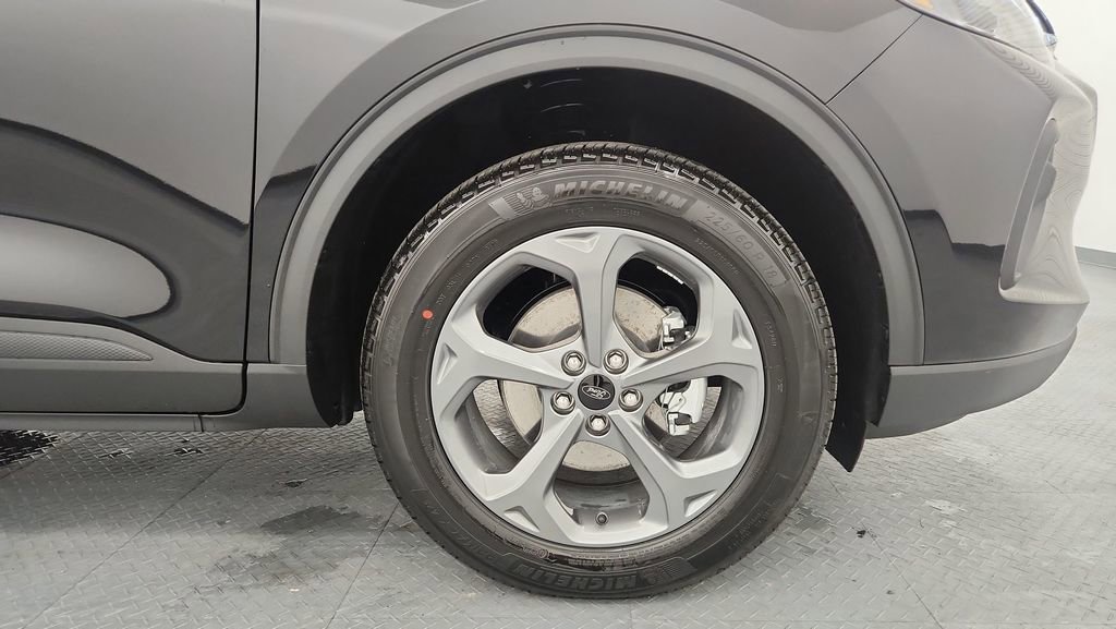 New 2026 Ford Escape ST-Line w/ Cold Weather Package AWD/4WD image 13