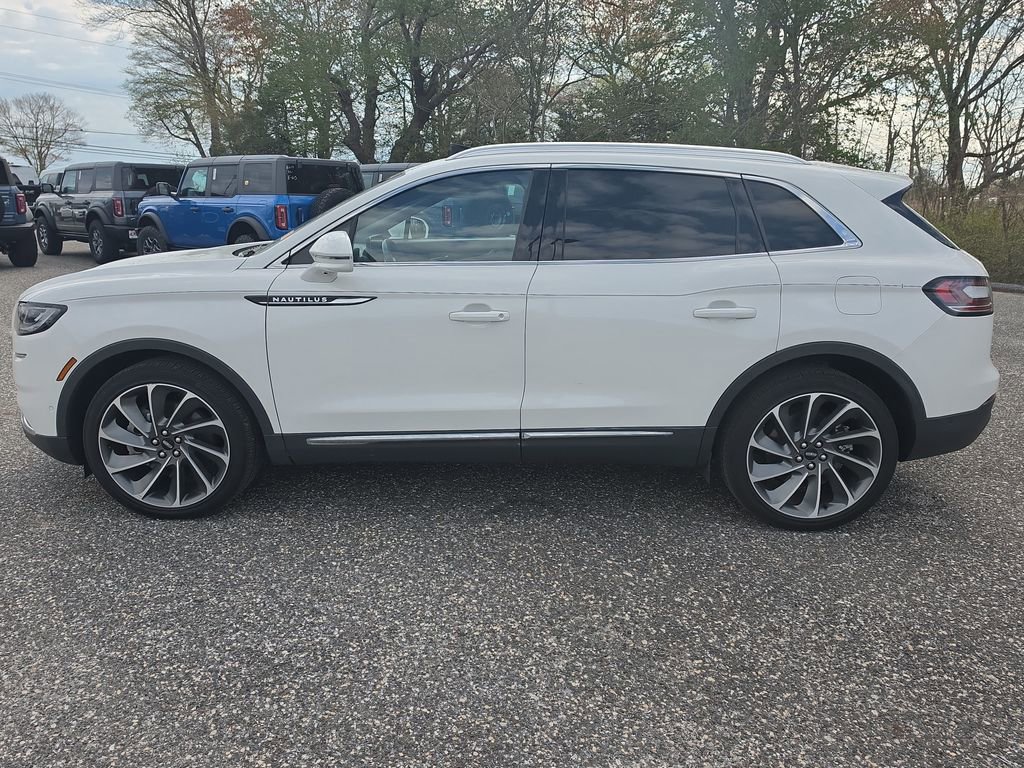 Used 2023 Lincoln Nautilus Reserve w/ Equipment Group 201A image 7