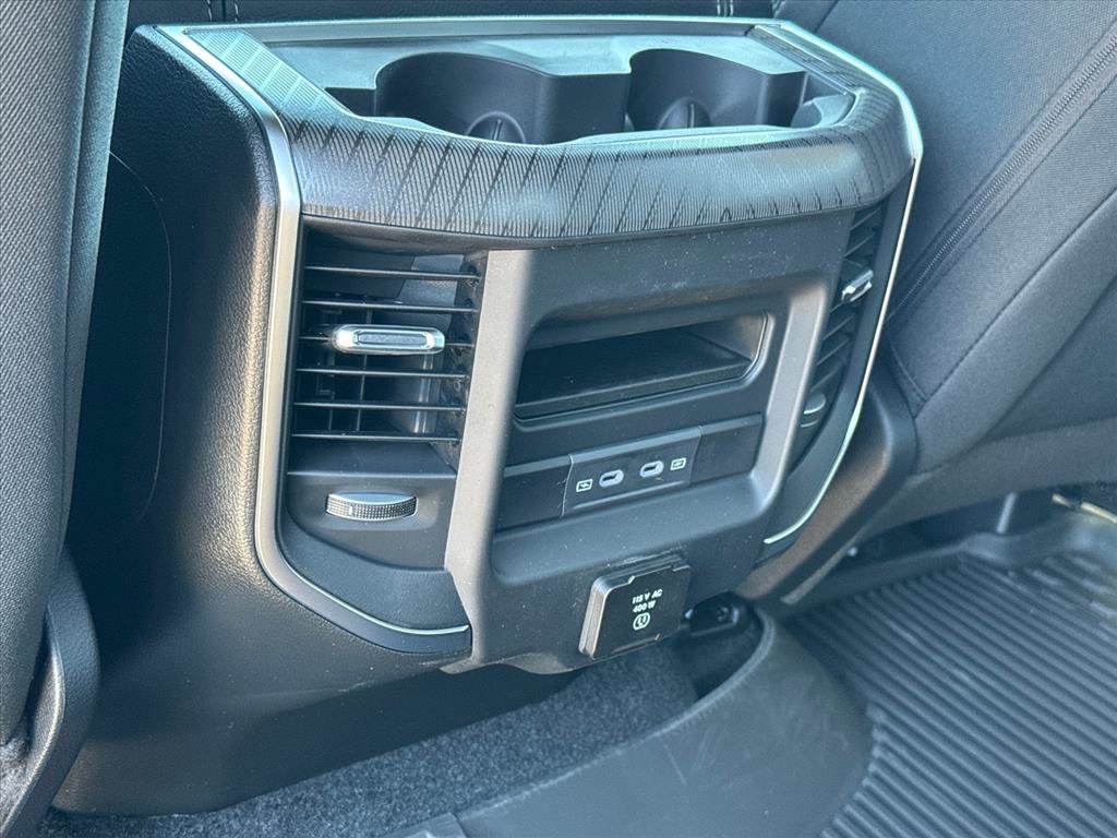 New 2026 RAM 1500 Big Horn AWD/4WD image 9
