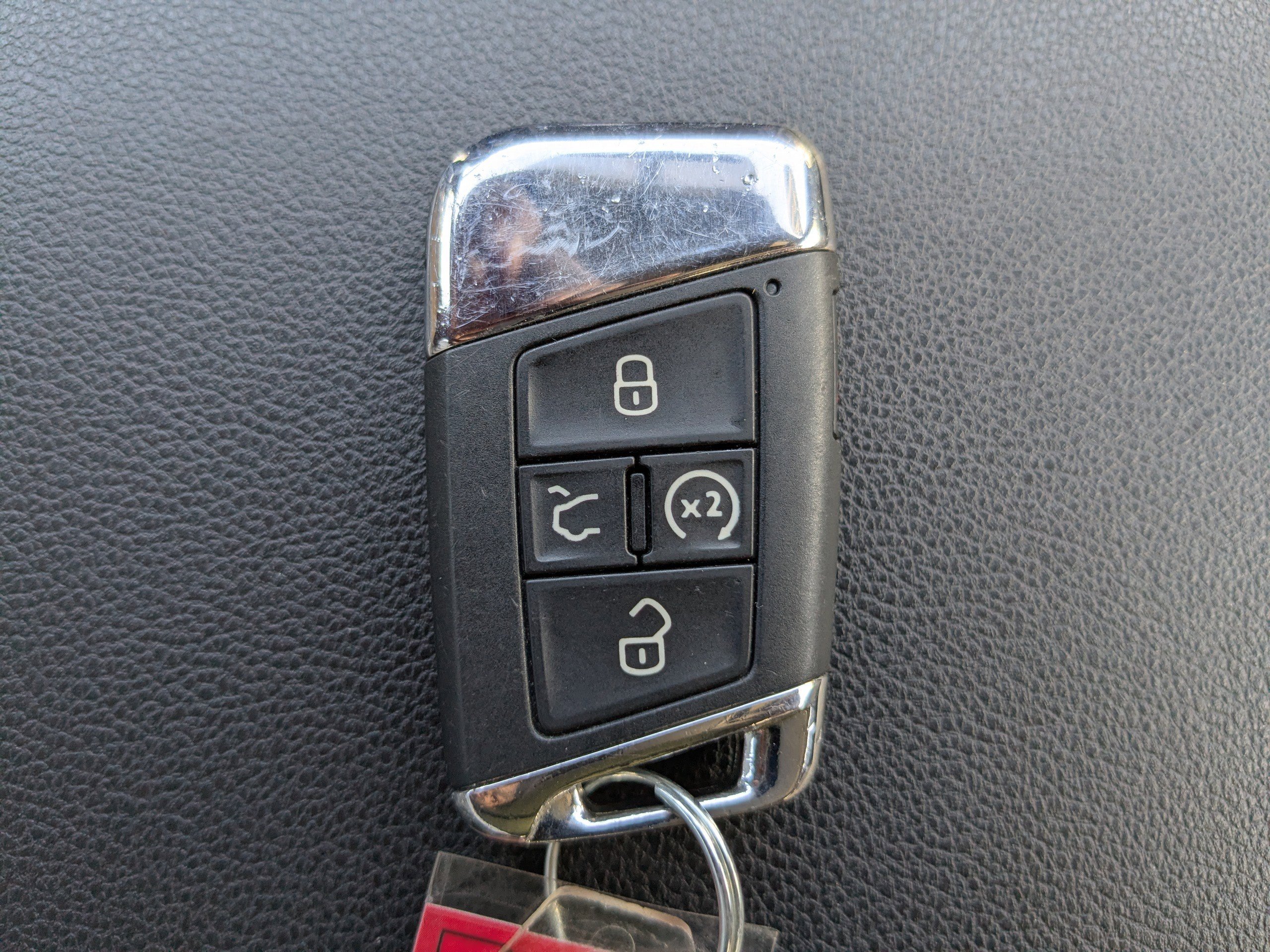 Used 2021 Volkswagen Atlas Cross Sport SE image 31