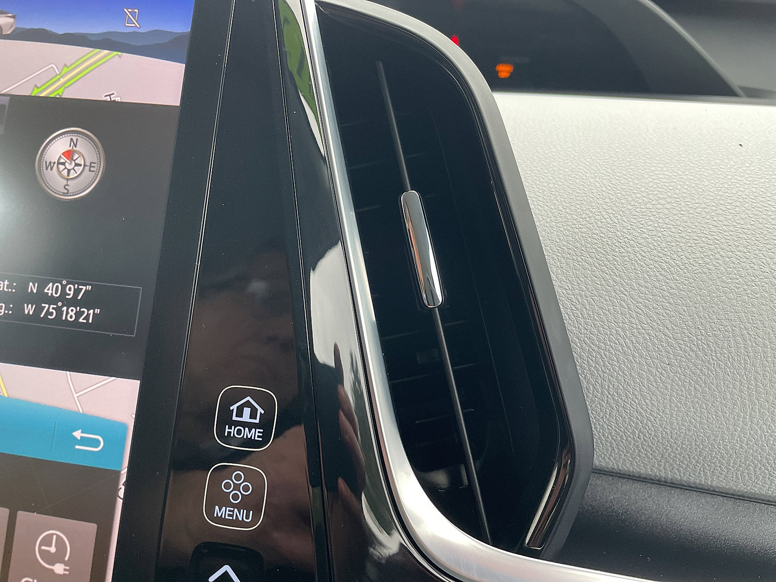 Used 2017 Toyota Prius Prime Premium image 47