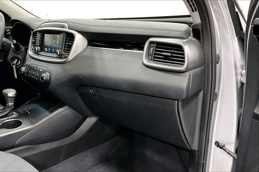 Used 2019 Kia Sorento L FWD image 19