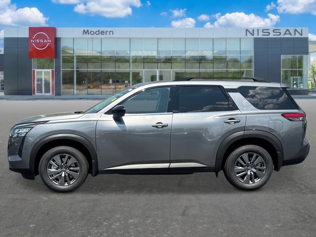 New 2026 Nissan Pathfinder SV w/ SV Premium Package AWD/4WD image 2