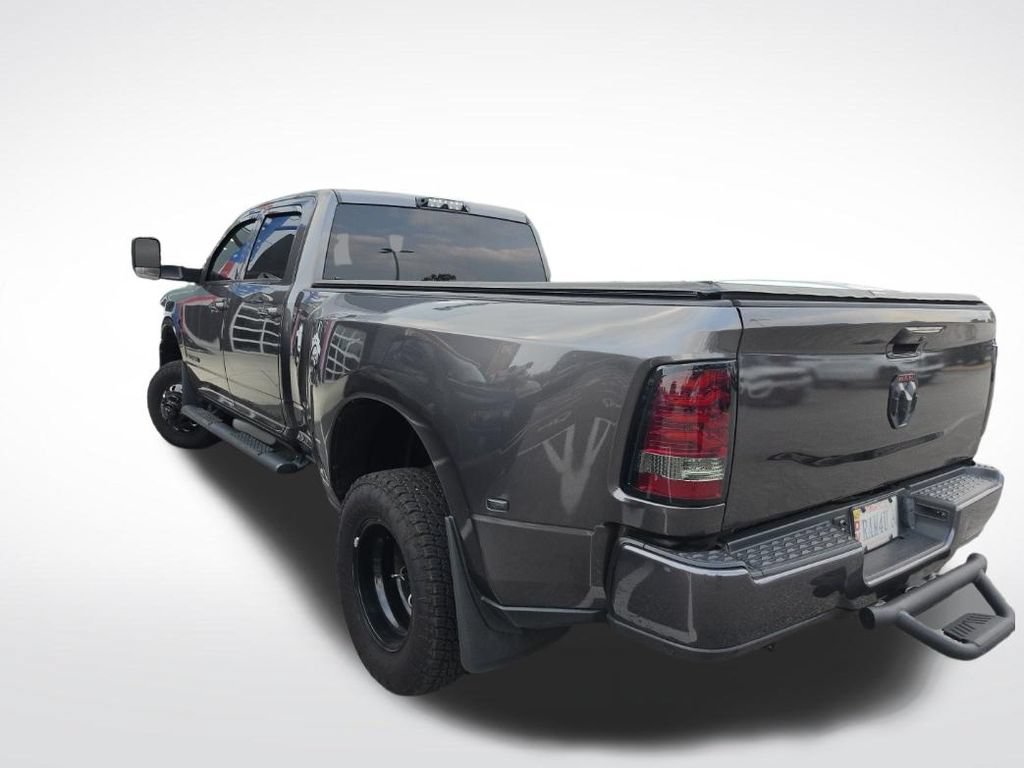 Used 2021 RAM 3500 Big Horn w/ Night Edition AWD/4WD image 3