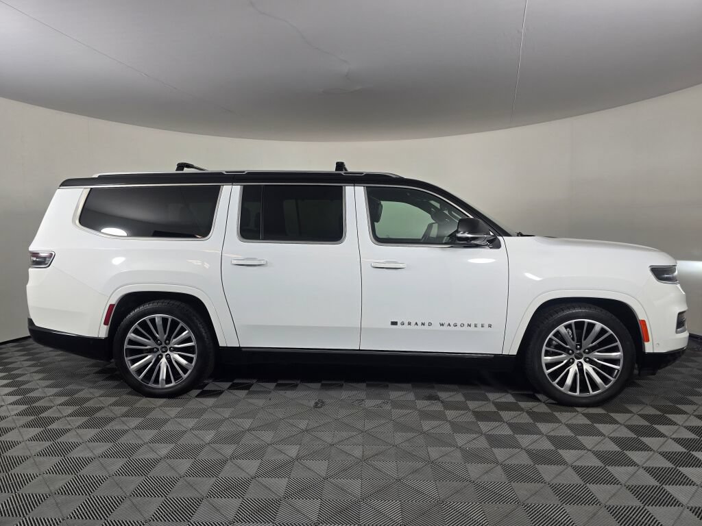 Used 2024 Jeep Grand Wagoneer L Series III AWD/4WD image 2