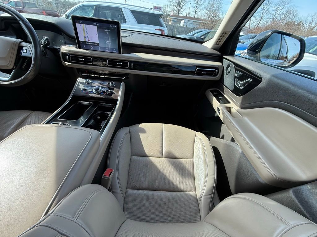 Used 2020 Lincoln Aviator Reserve w/ Equipment Group 201A image 25