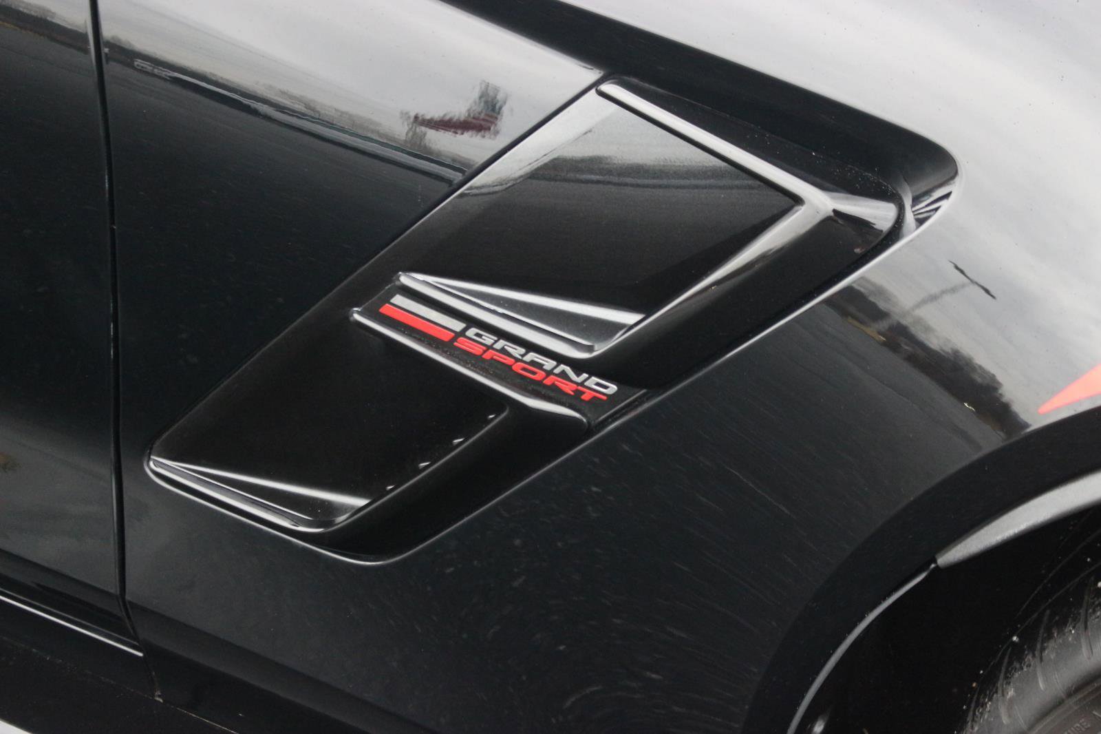 Used 2018 Chevrolet Corvette Grand Sport image 10