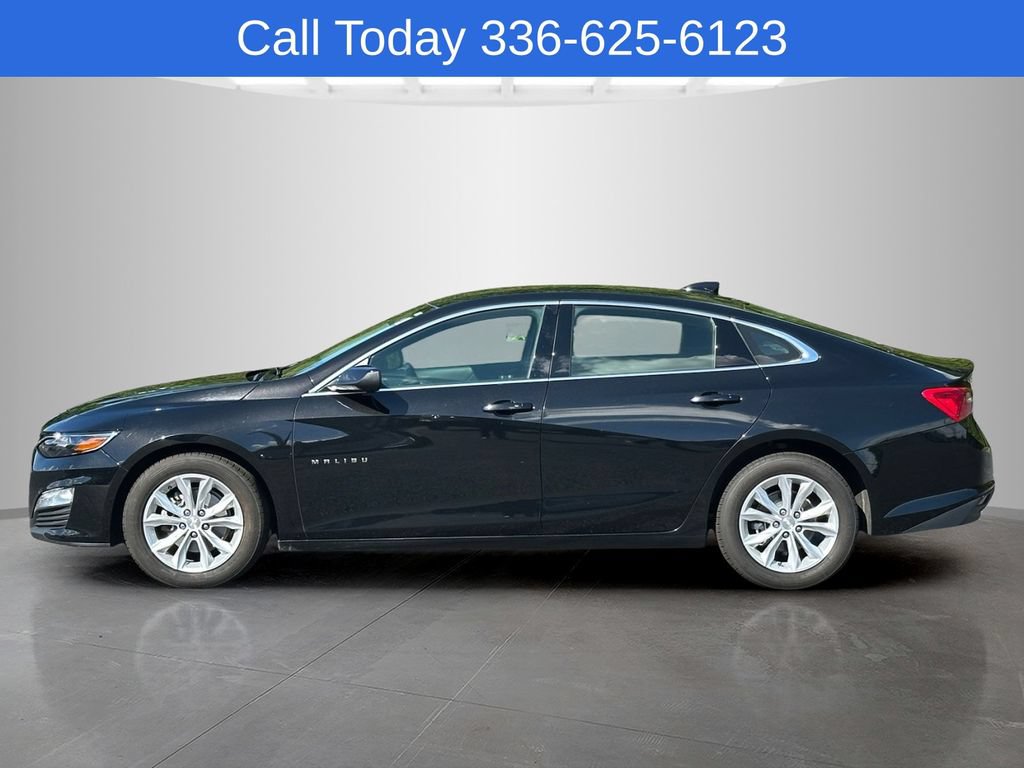 Used 2024 Chevrolet Malibu LT FWD image 2