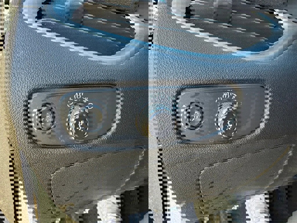 Used 2023 Chevrolet Malibu RS image 18