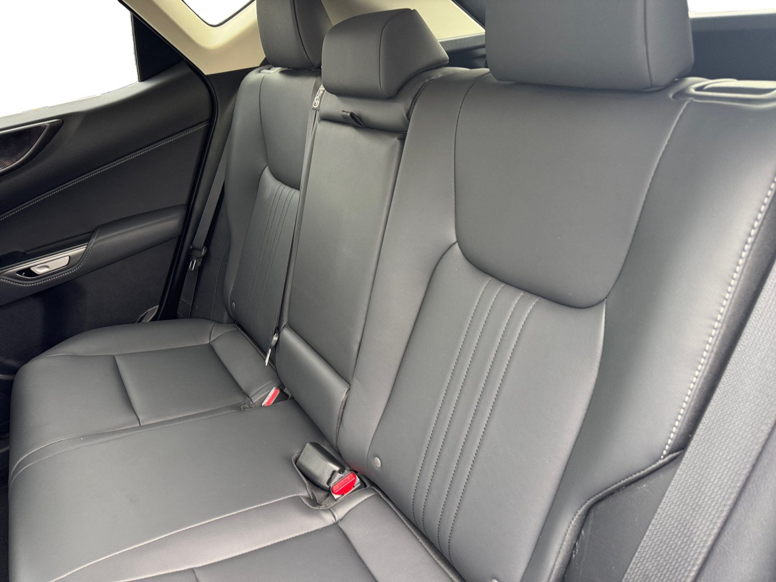 Used 2025 Lexus NX 250 FWD w/ Accessory Package (Z1) image 13