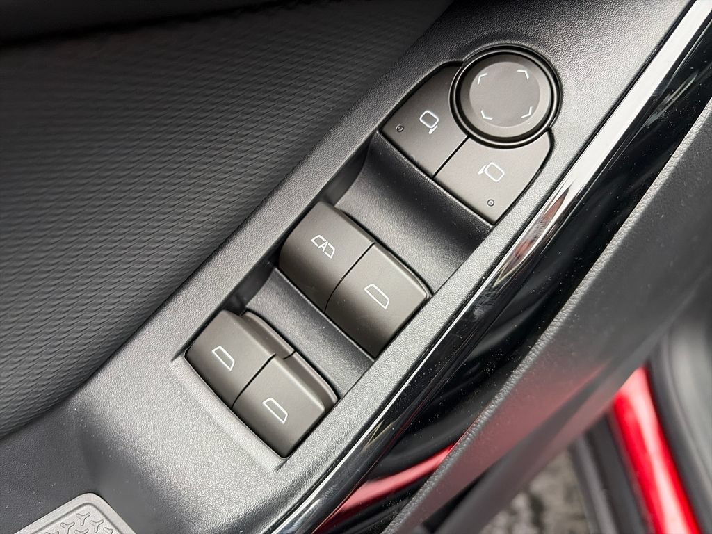 New 2026 Chevrolet Equinox LT w/ Convenience Package II AWD/4WD image 17