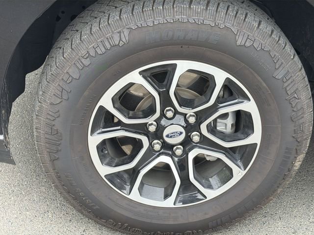 Used 2024 Ford Expedition XLT RWD image 8