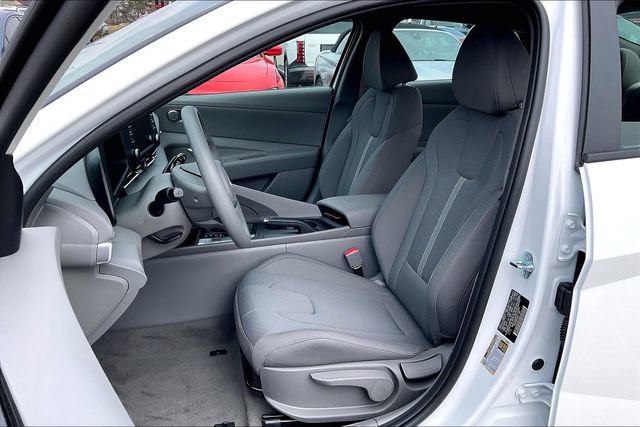 New 2026 Hyundai Elantra SE w/ Cargo Package image 9