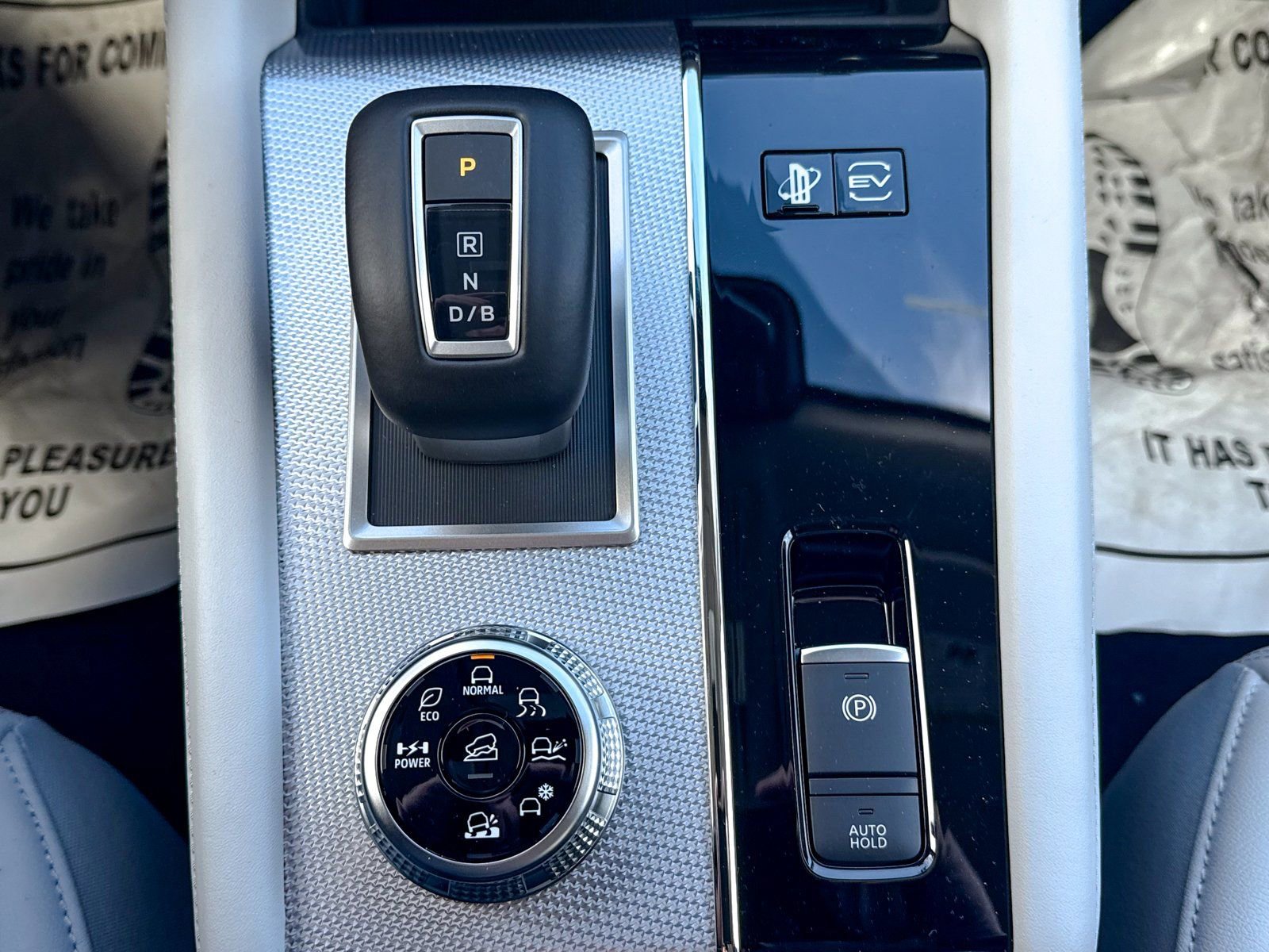 New 2025 Mitsubishi Outlander SEL image 39