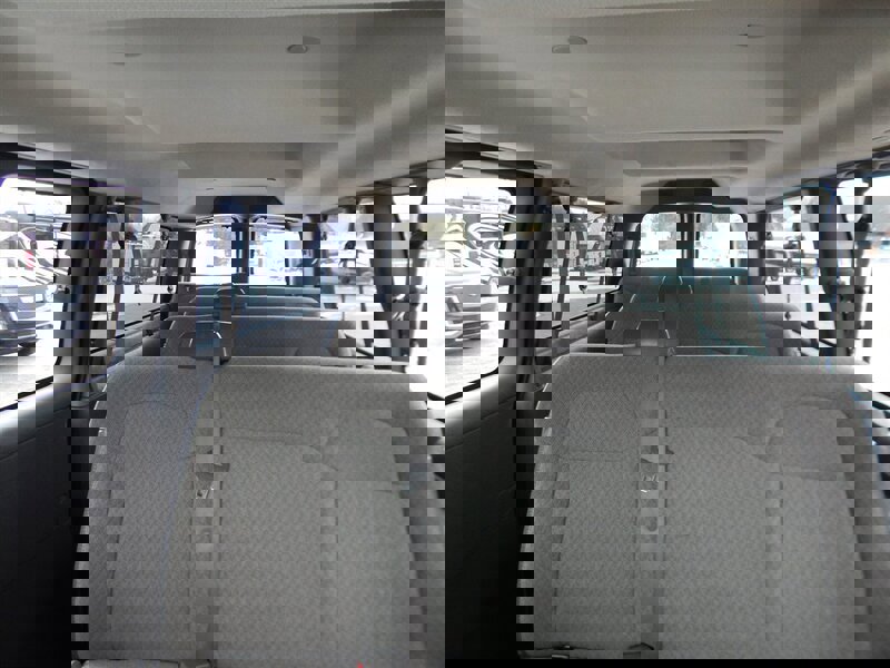 Used 2017 Chevrolet Express 3500 LT w/ LT Preferred Equipment Group image 24