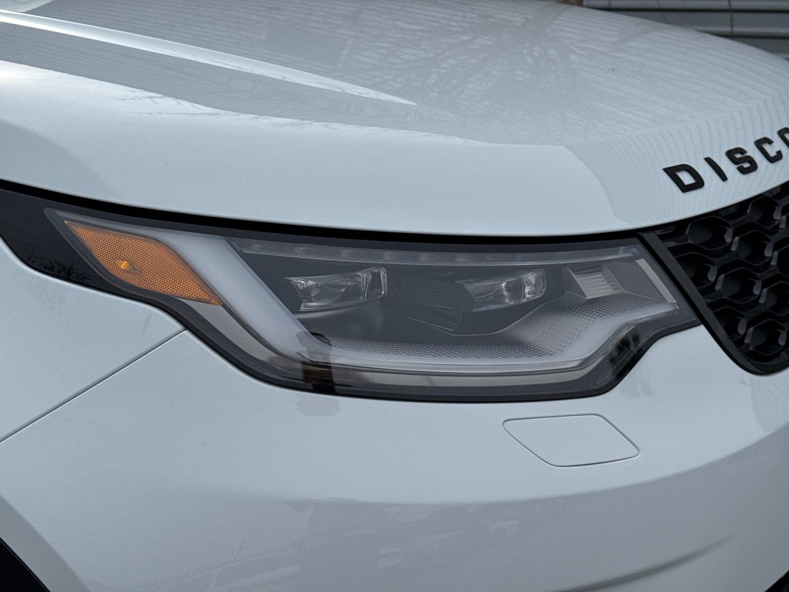 Certified 2025 Land Rover Discovery Dynamic SE image 8
