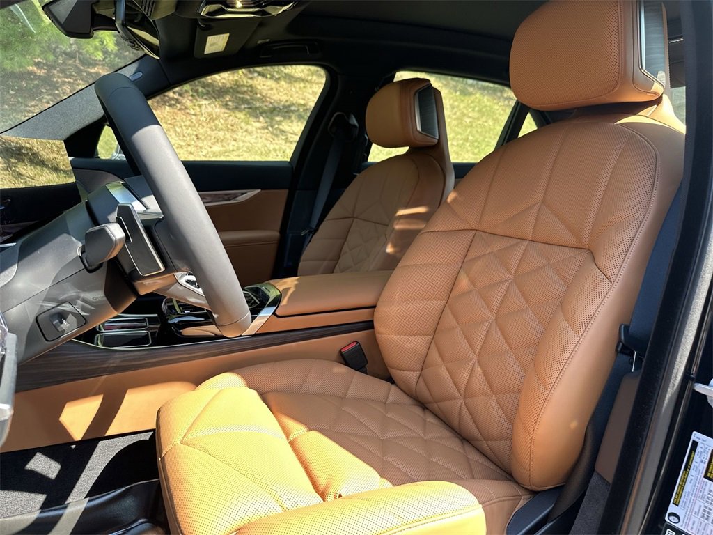 New 2026 BMW 740i xDrive image 12